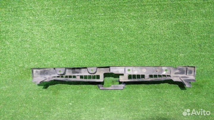 Накладка решетки радиатора Subaru Legacy