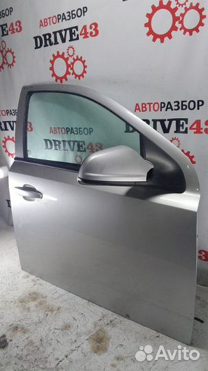 Дверь передняя правая Opel Astra H 1.6 Z16XER 2011