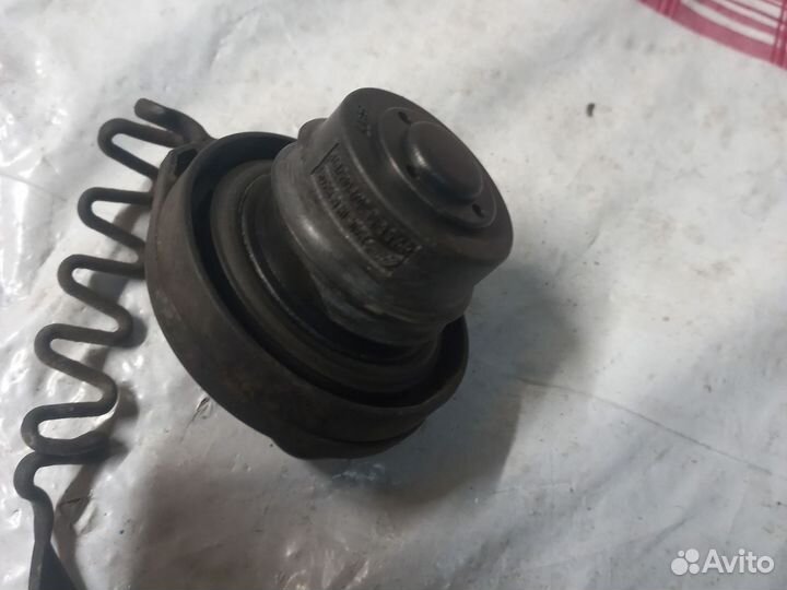 Крышка горловины бензобака на Volvo XC90