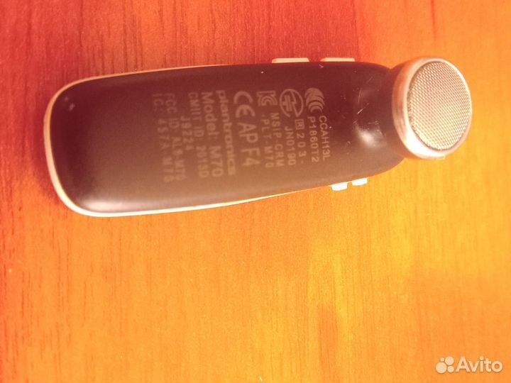 Bluetooth гарнитура plantronics