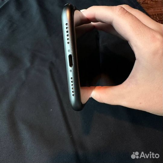 Телефон iPhone 11 128 gb
