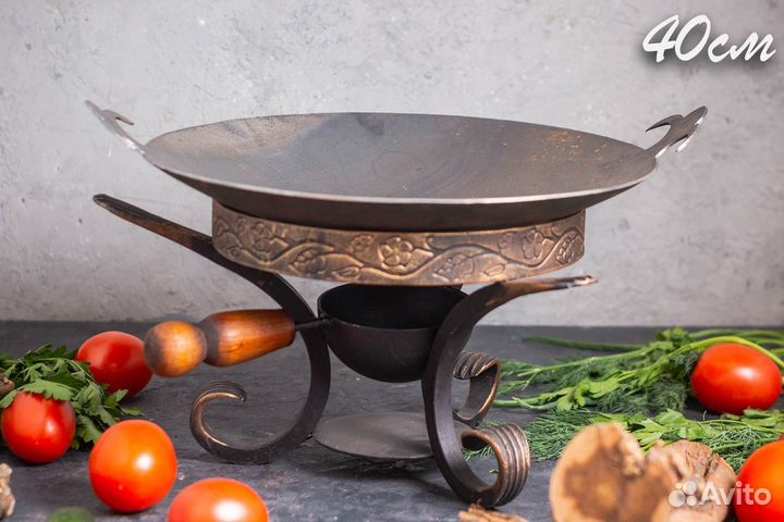 Сковорода Садж из стали 40 см на подставке с зольн