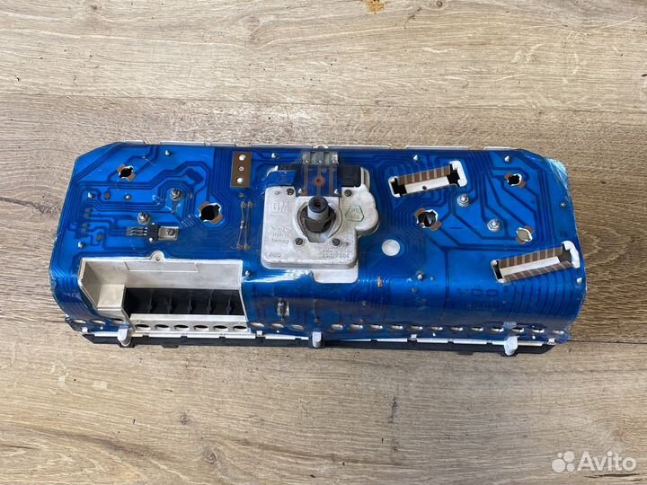 Opel omega а щиток приборов