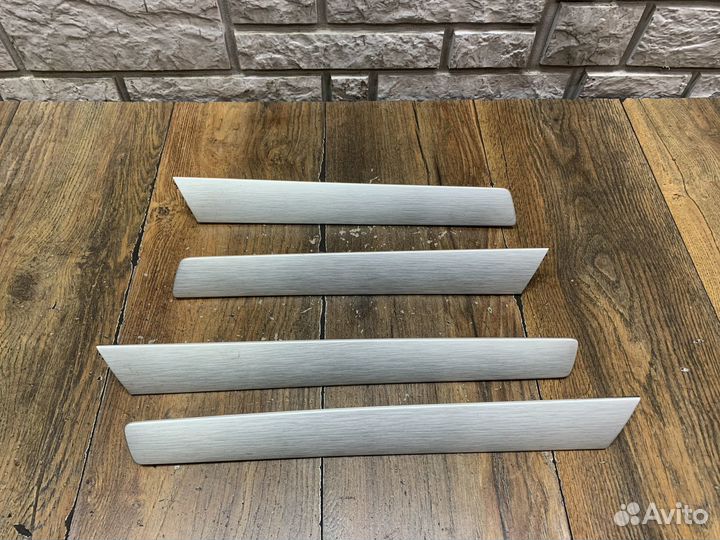 VW Touareg NF Накладка декоративная на обшивку