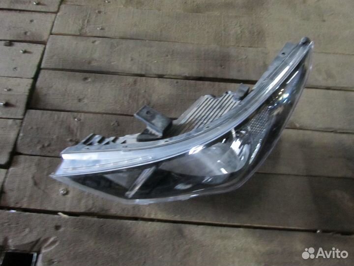Фара левая правая Hyundai Solaris 2 2020
