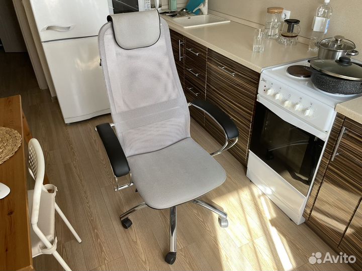 Компьютерное кресло