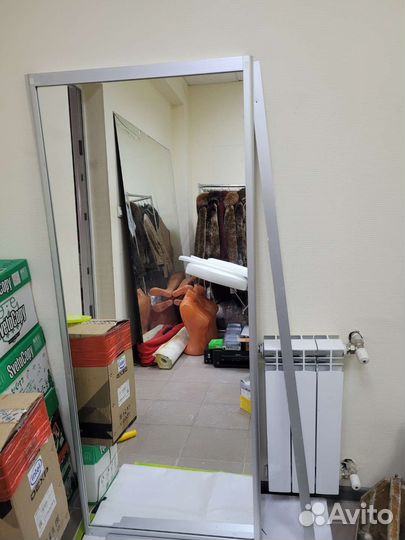 Зеркала настенные и наполные