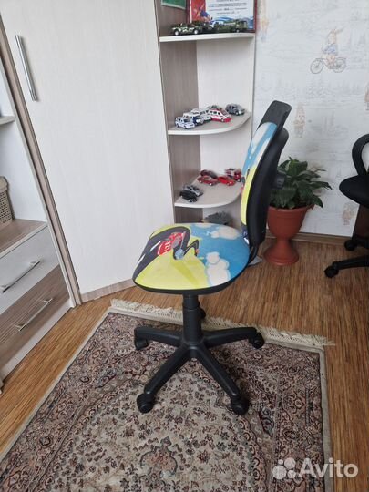 Продам детский стул