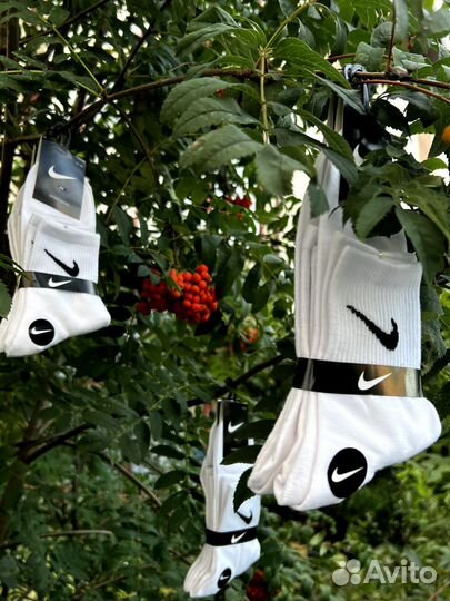 Носки Nike белые высокие