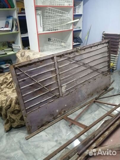 Дверь железная