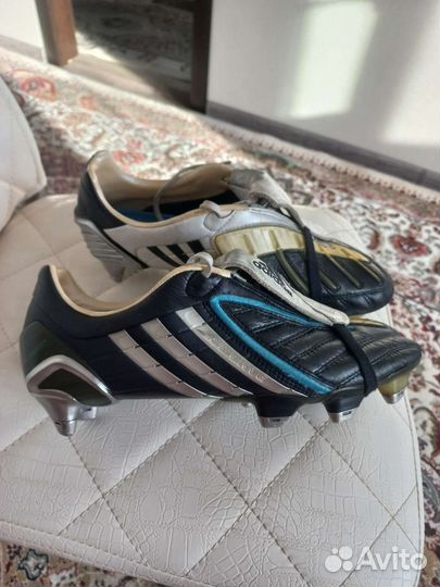 Футбольные бутсы