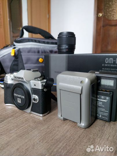 Фотоаппарат Olympus OM-D E-M10 Mark III