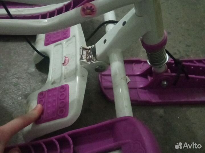 Детский снегокат с ручкой