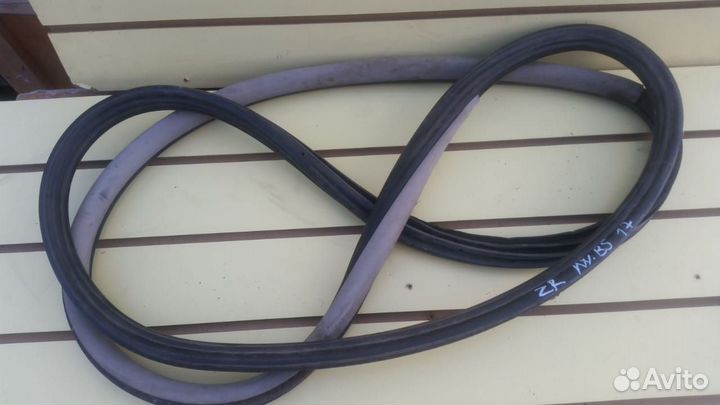 Резинка уплотнительная двери VW Passat B5 седан