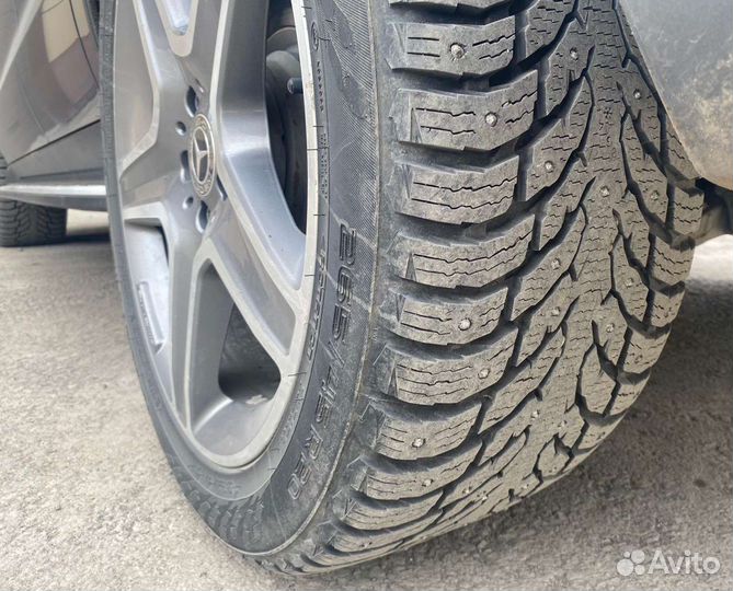 Nokian Tyres Hakkapeliitta 9 SUV 265/45 R20 108T