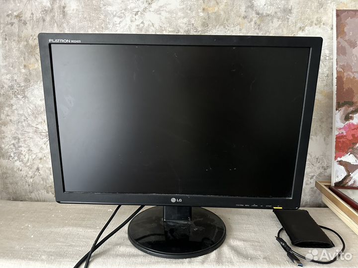 Монитор LG flatron w2242s