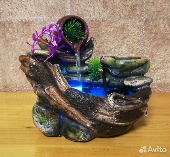 Расслабляющий декоративный фонтан с подсветкой