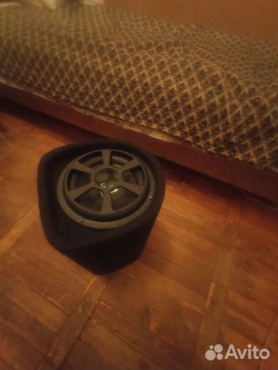 Активный сабвуфер