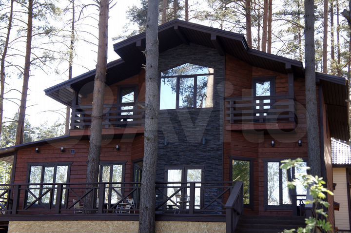 Коттедж 230 м² на участке 40 сот.