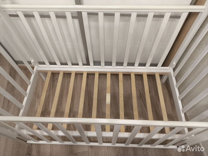 Кроватка детская с маятником, матрас, мобиль