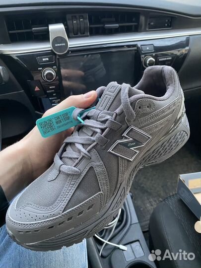 New Balance 1906R