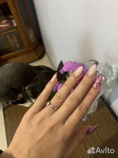 Маникюр, педикюр, брови