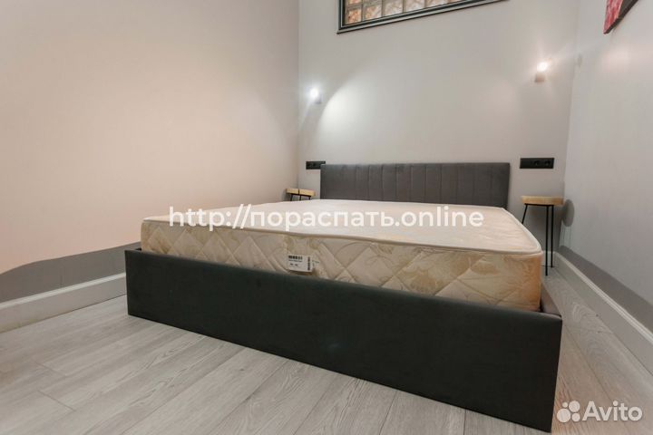 Кровать детская с мягким изголовьем