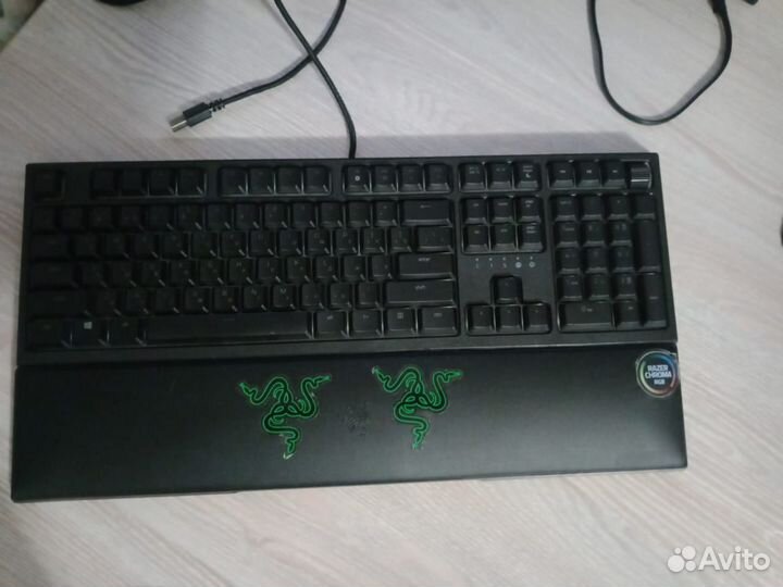 Продам клавиатуру Razer Ornata V2