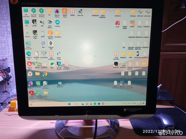 Мониторы 19, 17 дюймов