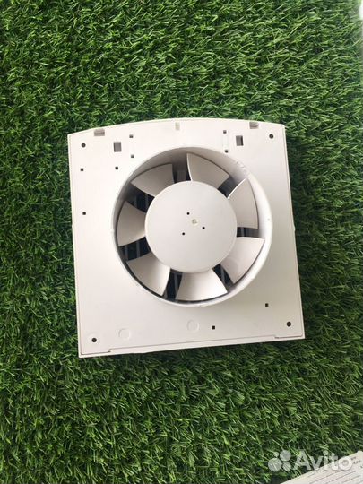 Вентилятор вытяжной 100 мм
