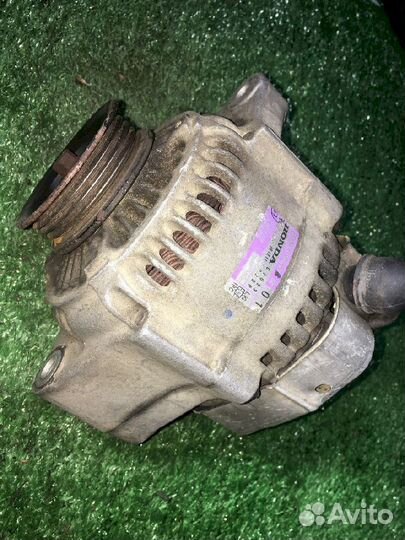 Генератор D15B Honda Civic EK3 CJU23 1012119230