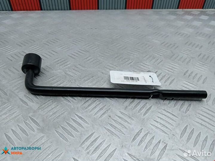 Ключ колесный (балонный) Nissan Primera P12 2005