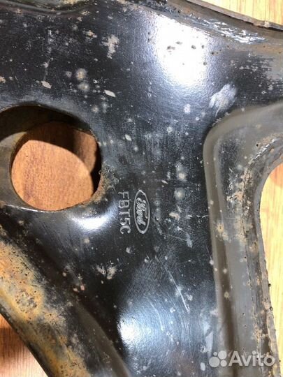 Рычаг передний правый Ford Transit TTG 2018