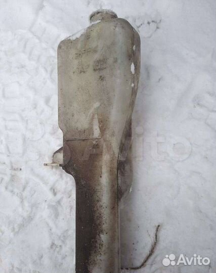 Бачок расширительный Mitsubishi Carisma рест. 2001