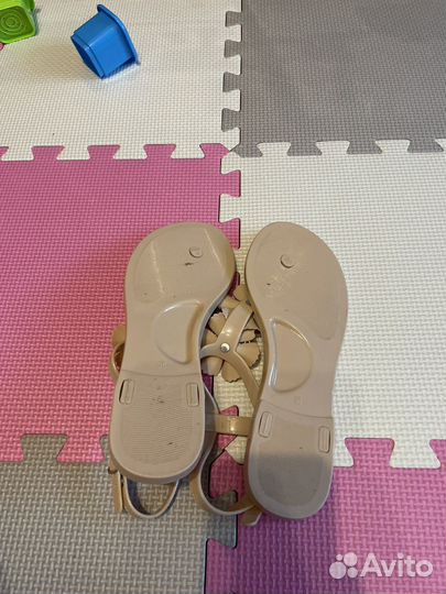 Сандали женские