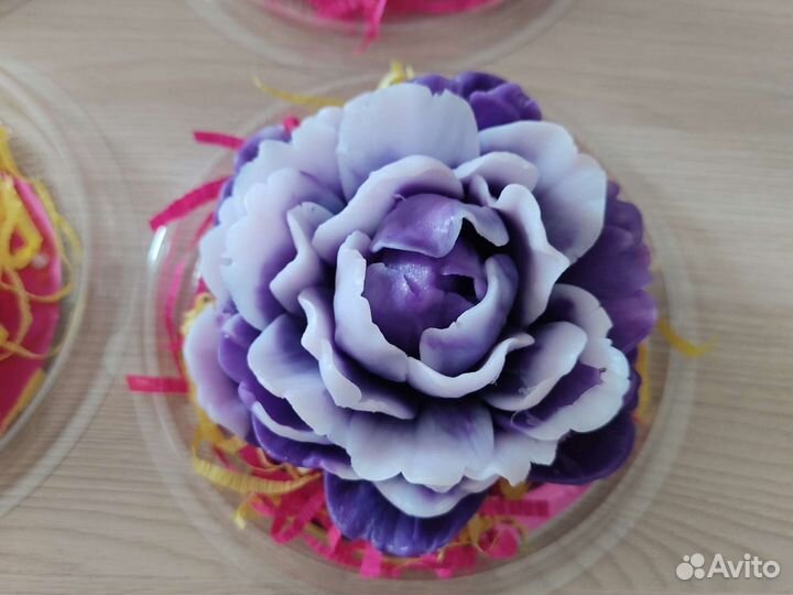 Пионы из мыла в куполе