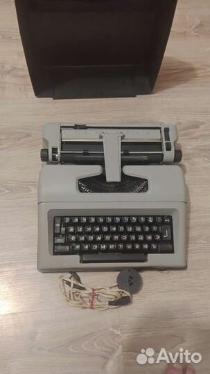 Пишущая машинка