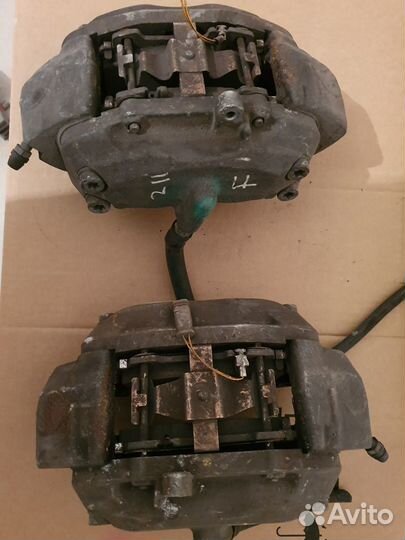 Суппорт передний Mercedes Benz W211