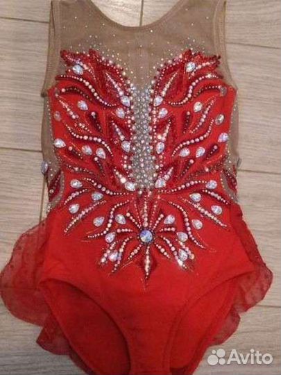 Купальники и предметы для гимнастики