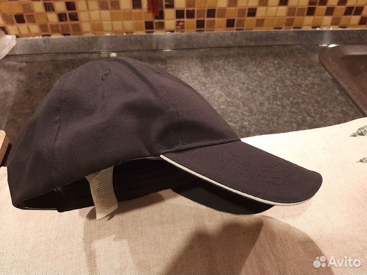 Бейсболка asics, новая