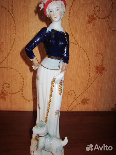 Фарфоровые статуэтки
