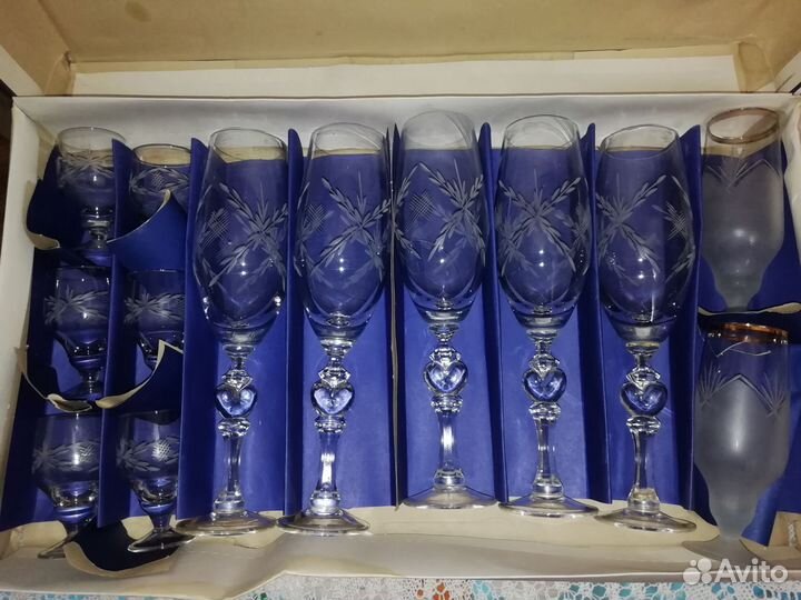 Набор бокалов из хрустального стекла