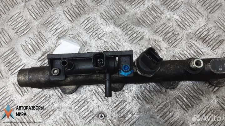 Топливная рампа Peugeot 807 2003