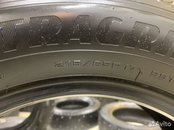 Goodyear Ultra Grip Ice Arctic 2 SUV 215/65 R17 99T
