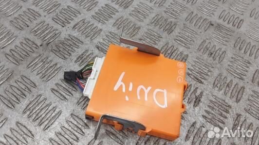 Блок комфорта toyota prius XW20 (DNI04M301)