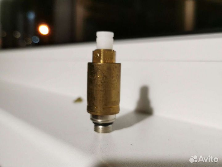 Клапан пневматический 7L0616814bvag