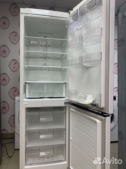 Холодильник LG Total No Frost 190x60x60