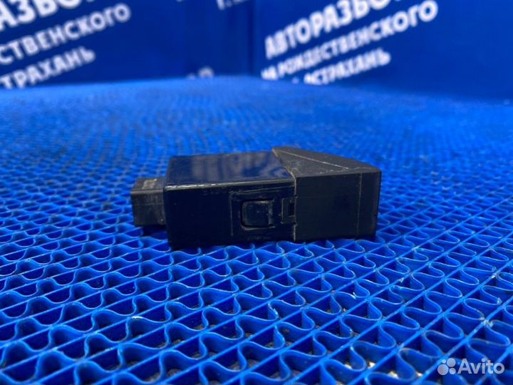 Кнопка корректора фар Hyundai Sonata 4 седан 2008