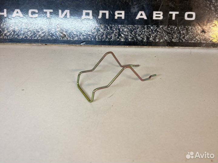 Фиксатор лампы ближнего света Лада Калина 2 Kalina