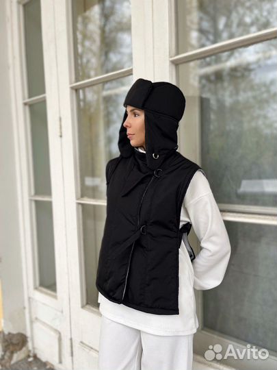 Шапка ушанка женская стеганая черного цвета